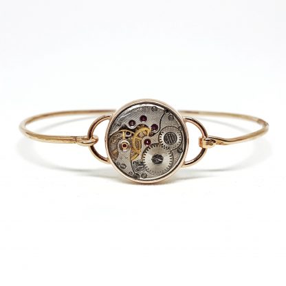 women-silver-bracelet-clocks